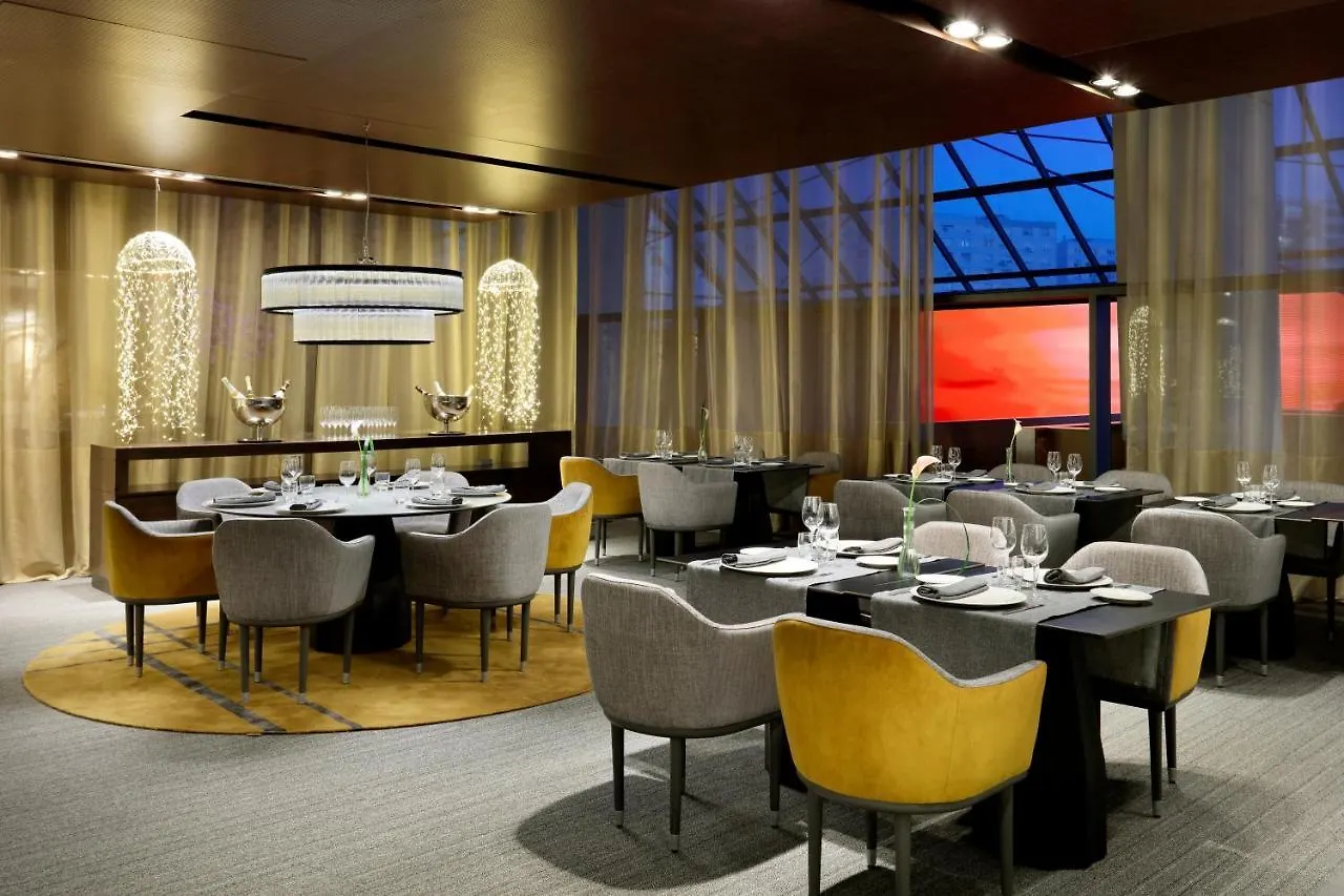 Hotel Hyatt Regency Barcelona Tower L'Hospitalet de Llobregat 5*,